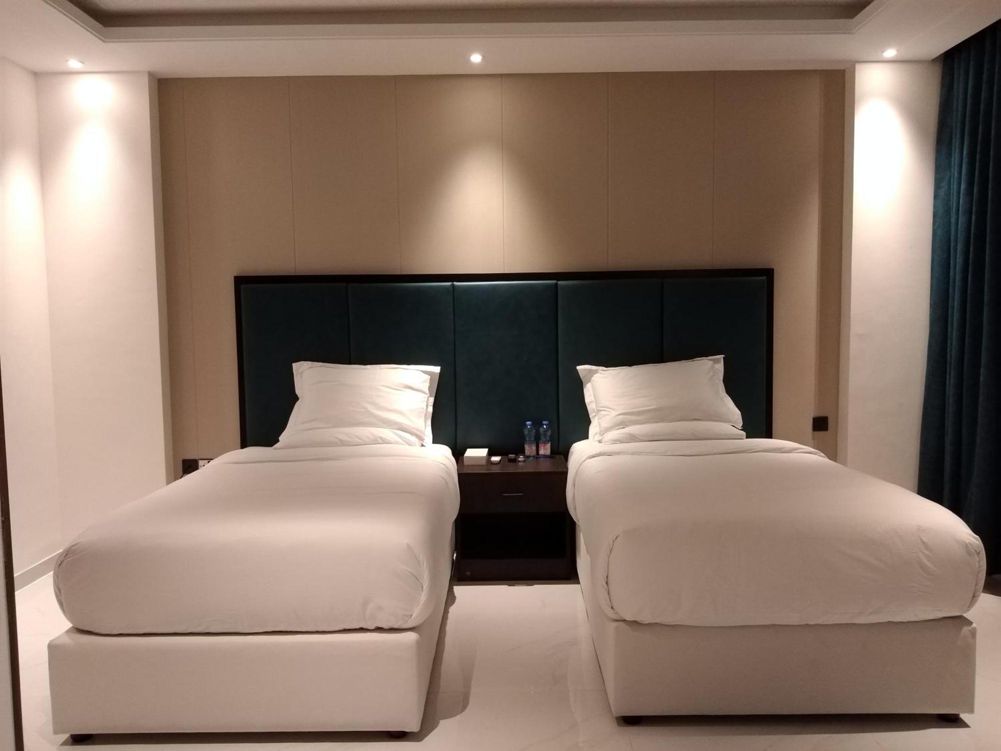 Nebula Hotel Duqm Buitenkant foto