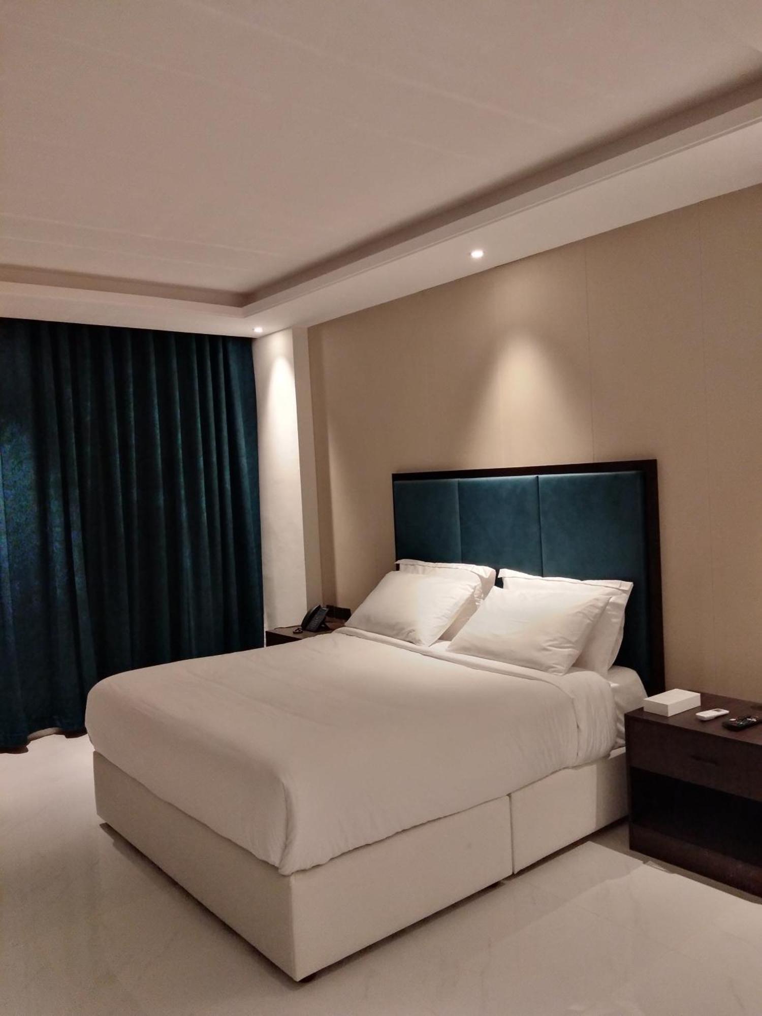 Nebula Hotel Duqm Buitenkant foto